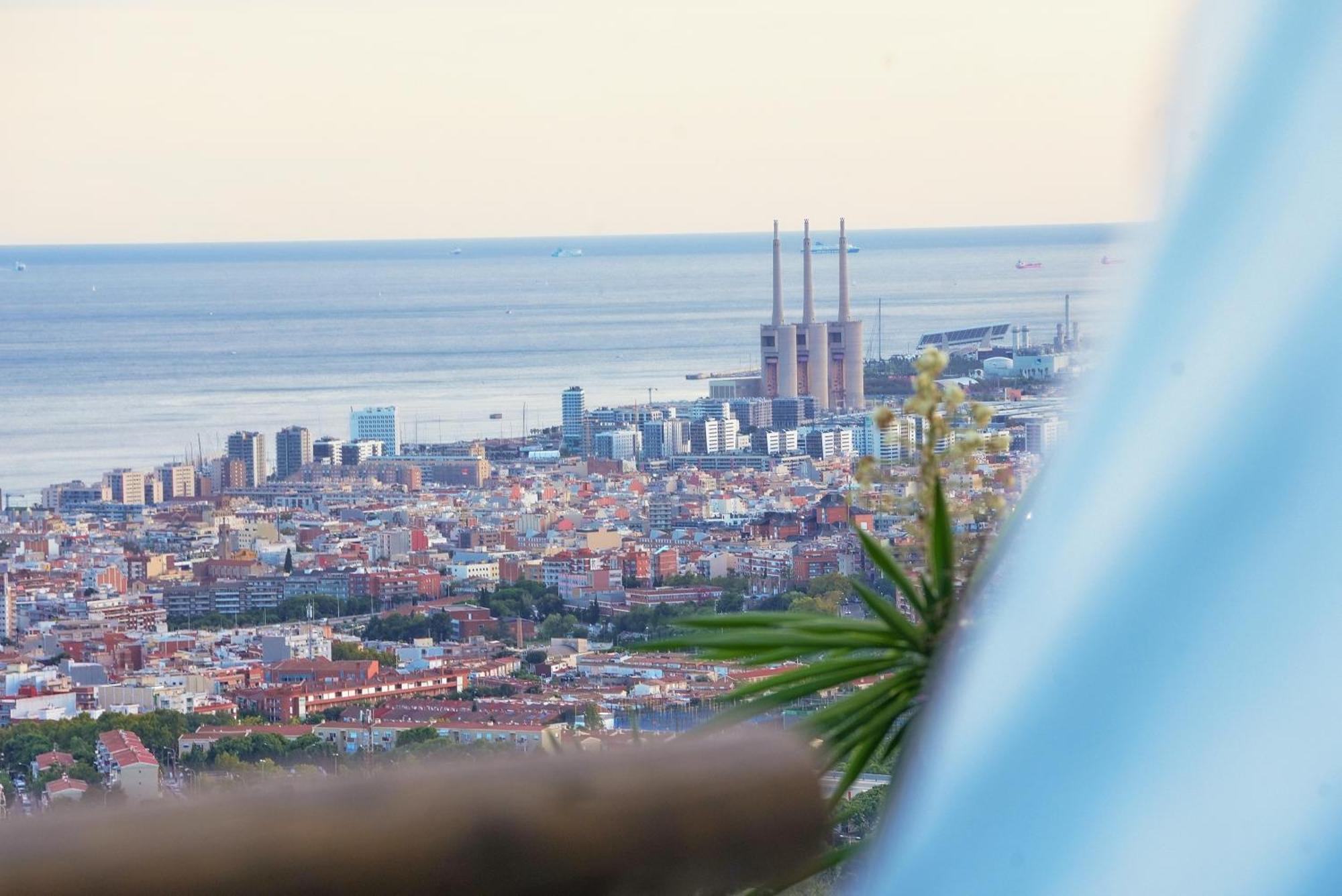 Villa Aaa View Private Terrace Outdoor Heated Hot Tub Family Fun Badalona Exterior foto